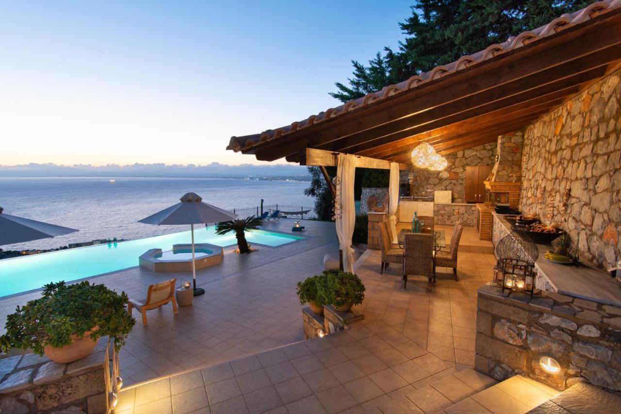 Villa Rebecca Kalamata Exterior photo